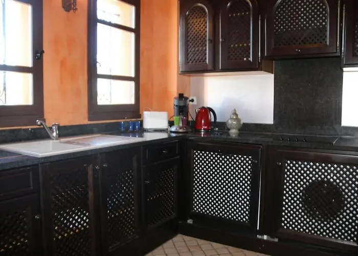 Ifrane, 7 Au Village Naturiste Couple Only ריאד אגדה