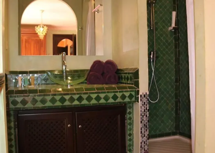 Ifrane, 7 Au Village Naturiste Couple Only ריאד 3*